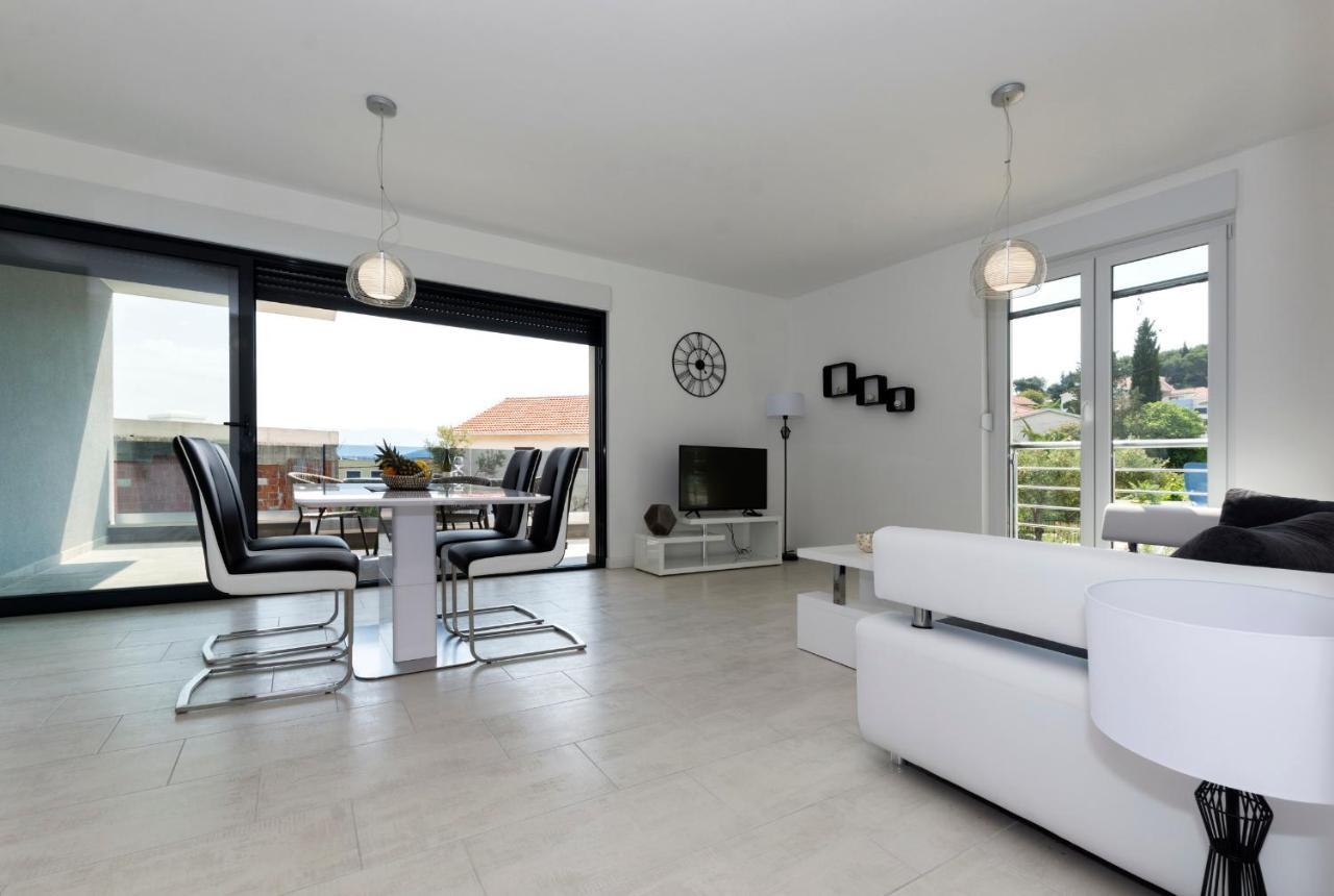 Apartments4Friends Apartment Vlad โตรกีร์ ภายนอก รูปภาพ
