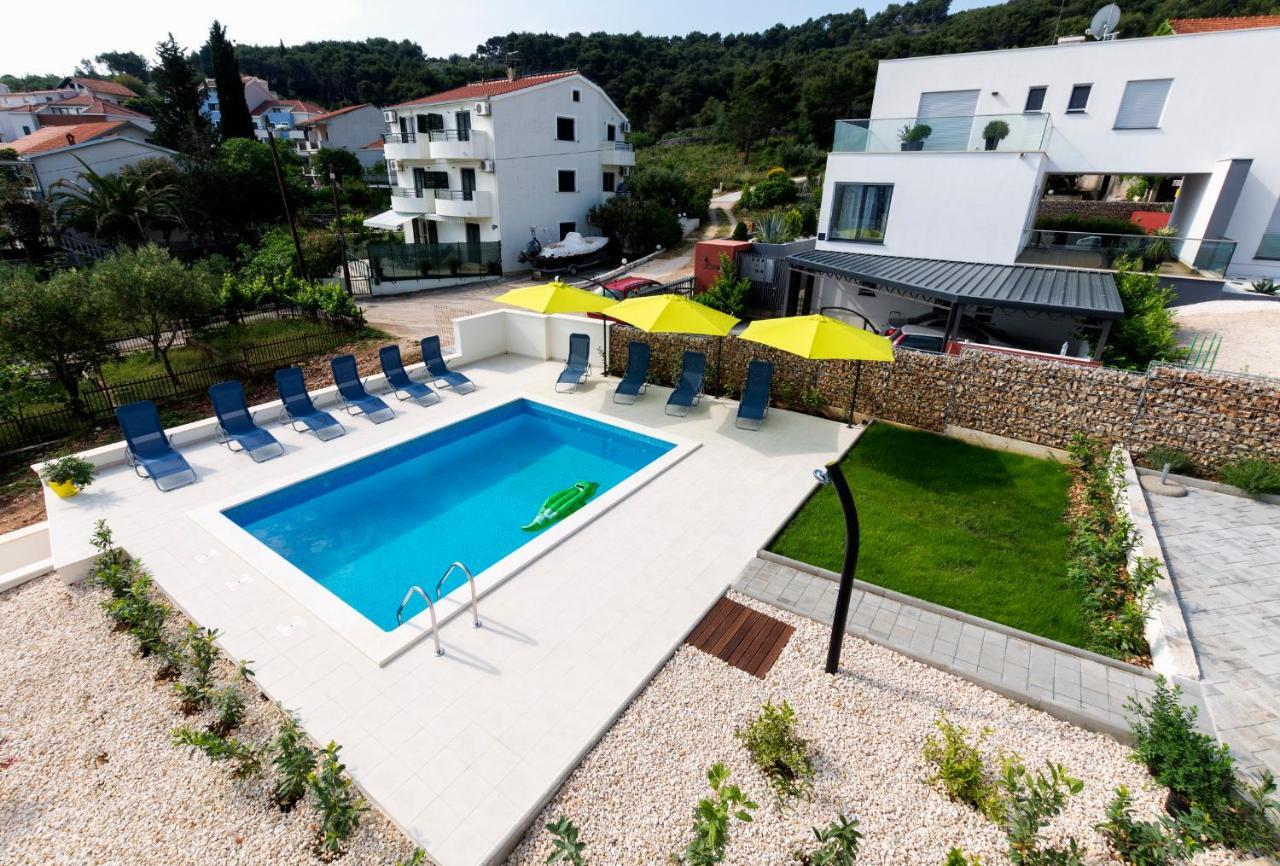 Apartments4Friends Apartment Vlad โตรกีร์ ภายนอก รูปภาพ
