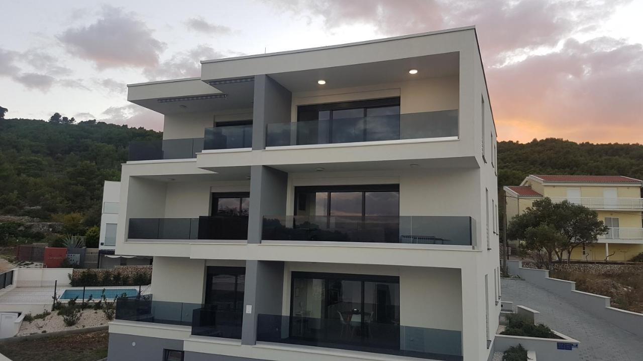 Apartments4Friends Apartment Vlad โตรกีร์ ภายนอก รูปภาพ