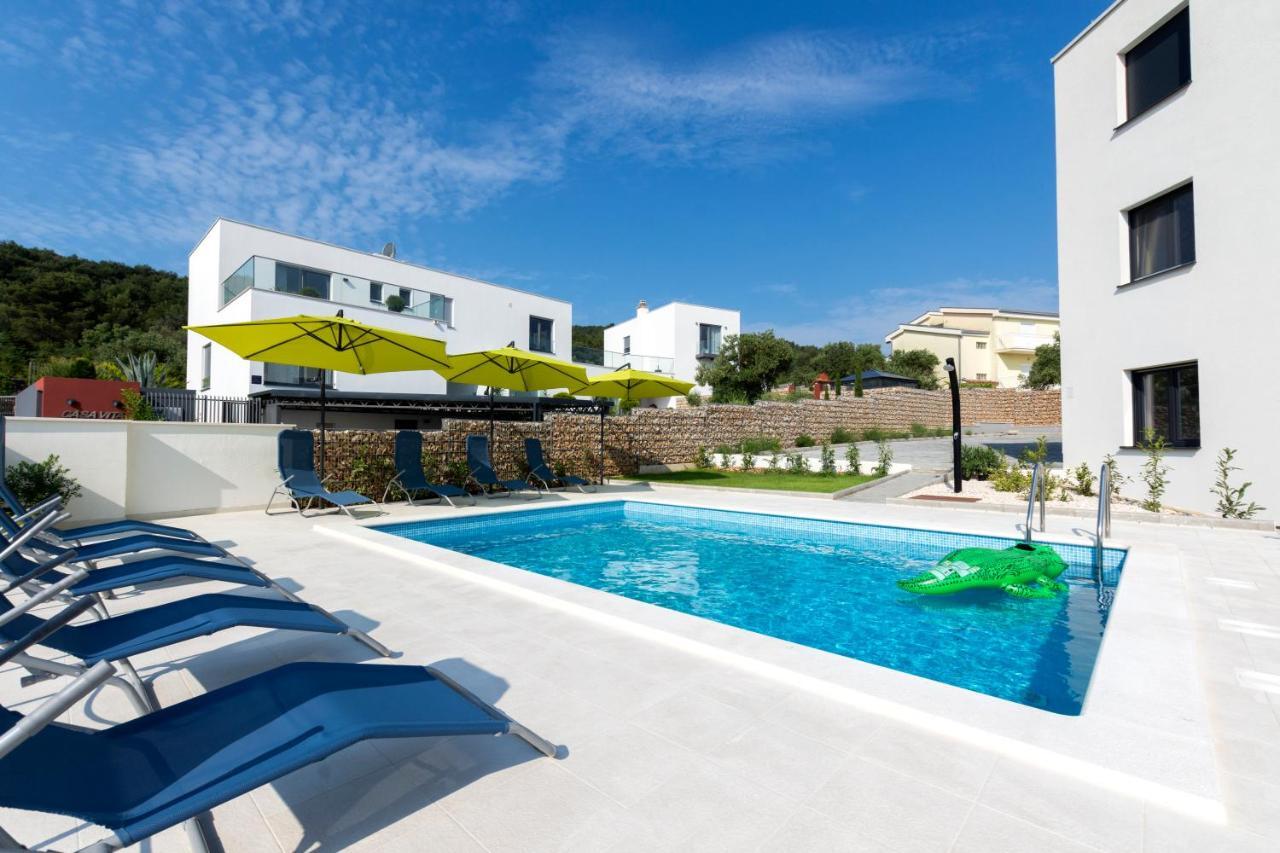 Apartments4Friends Apartment Vlad โตรกีร์ ภายนอก รูปภาพ